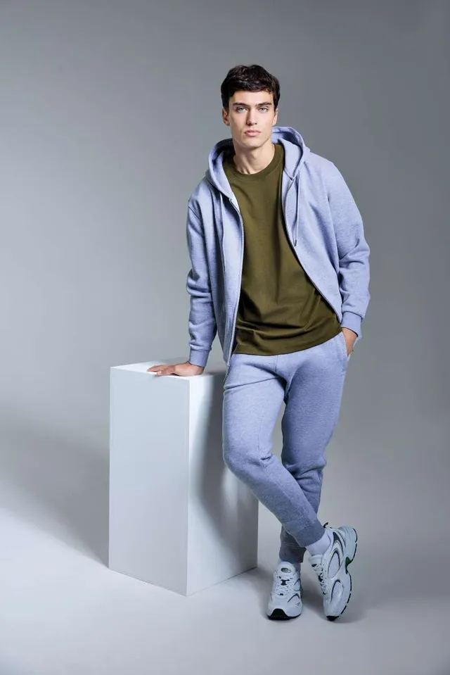 Anthem Studio cipzáras kapucnis pulóver (AM102), modellen