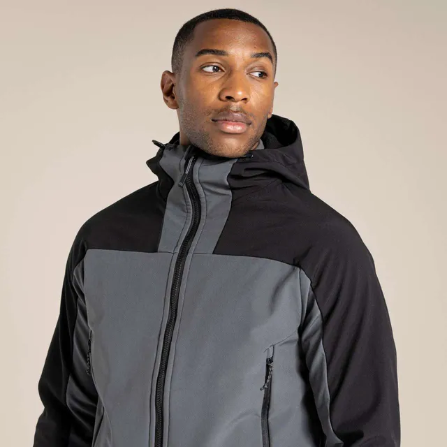 Craghoppers Expert Active kapucnis férfi softshell dzseki (CEL005), modellen