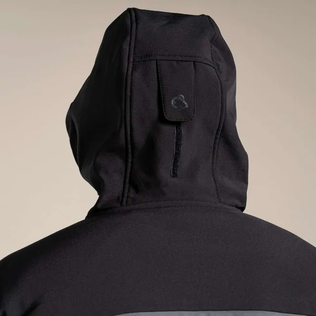 Craghoppers Expert Active kapucnis férfi softshell dzseki (CEL005), modellen