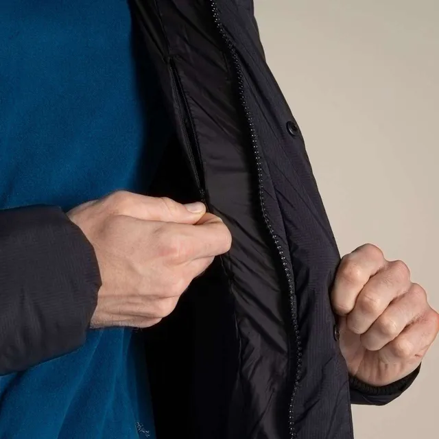 Craghoppers Expert bélelt férfi dzseki (CEN003), modellen