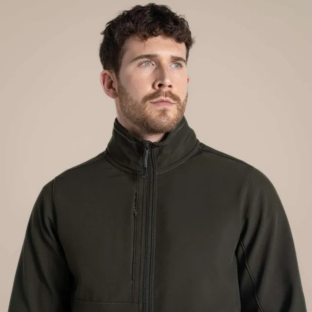Craghoppers Expert férfi Basecamp softshell kabát (CEL003), modellen