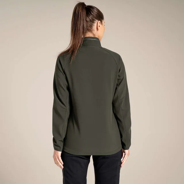 Craghoppers Expert női Basecamp softshell kabát (CEL004), modellen