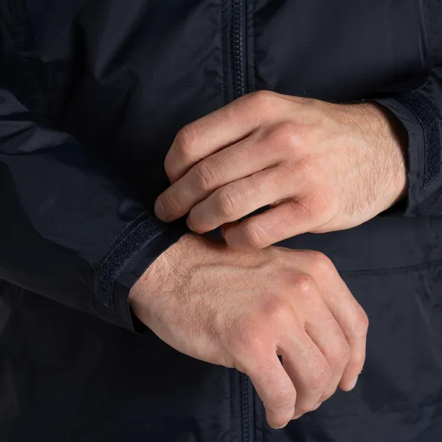Craghoppers Expert összecsomagolható férfi kabát (CEW011), modellen