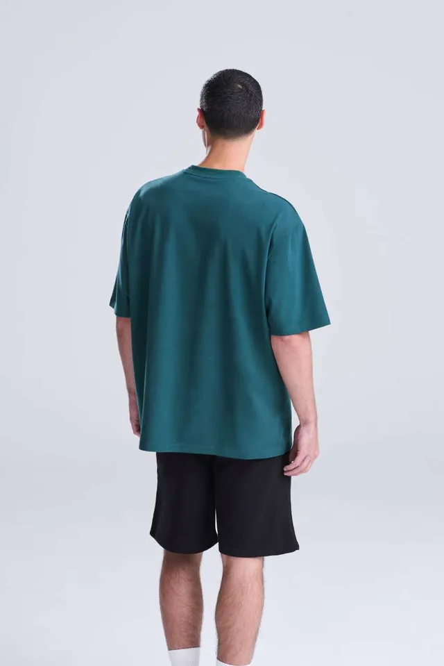 Ecologie Arrow újrahasznosított vastag Oversized póló (EA006), modellen