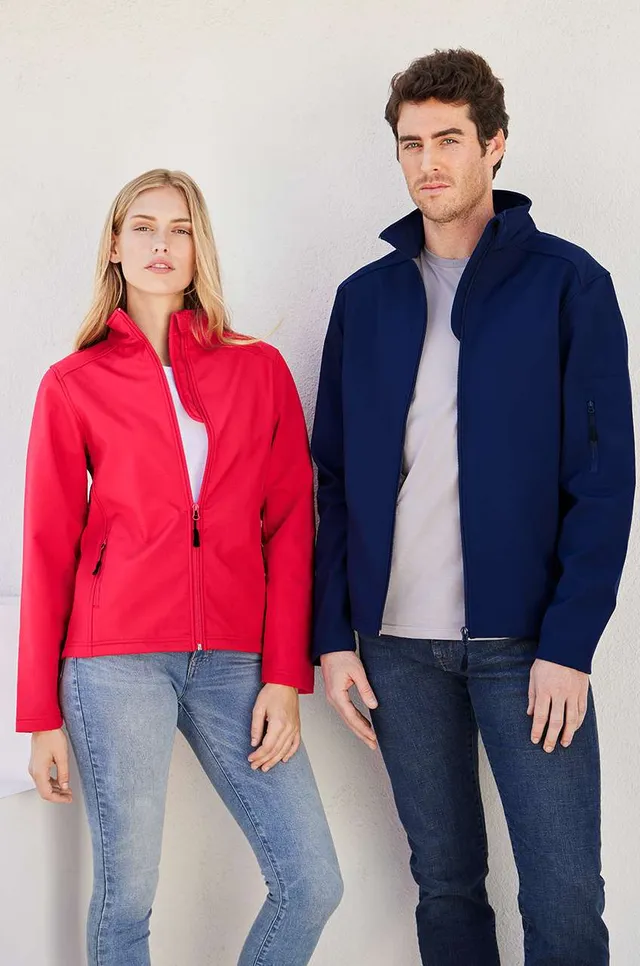 Gildan Hammer női softshell kabát (SS800L), modellen