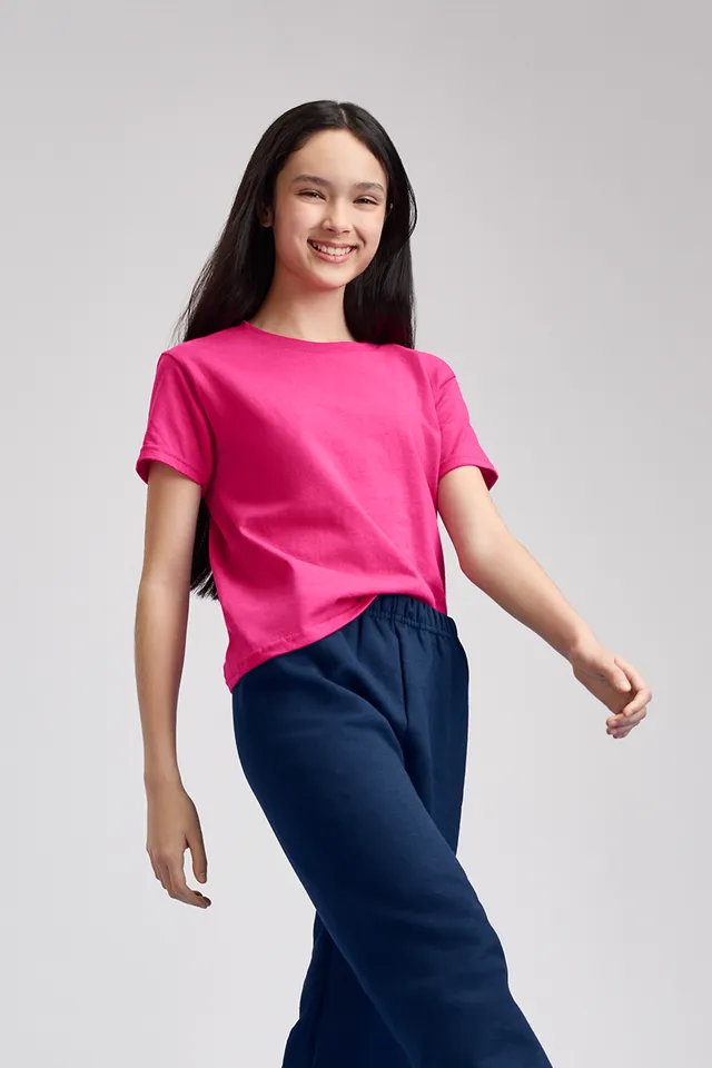 Gildan Heavy Cotton™ gyermek póló (5000B), modellen
