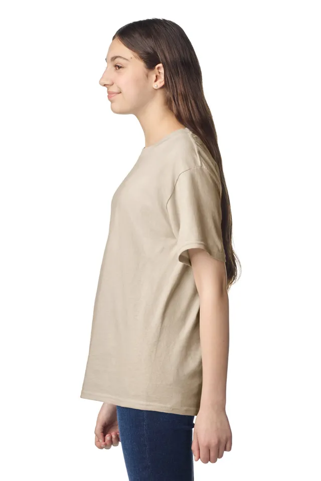 Gildan Light Cotton gyermek póló (3000B), modellen