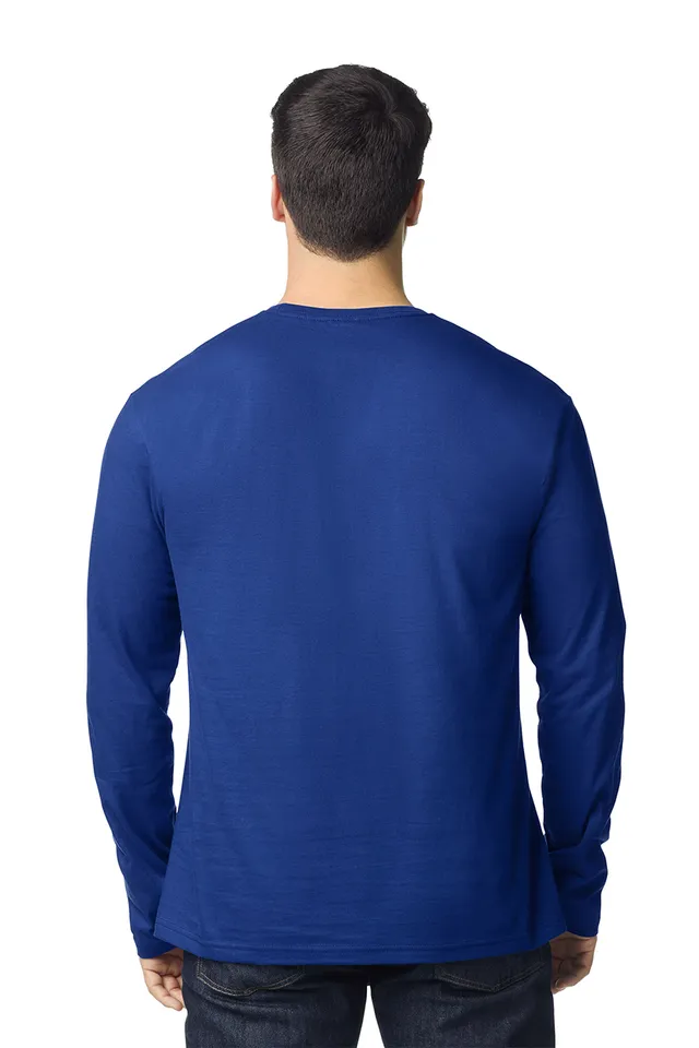 Gildan Softstyle™ felnőtt hosszú ujjú póló (64400), modellen
