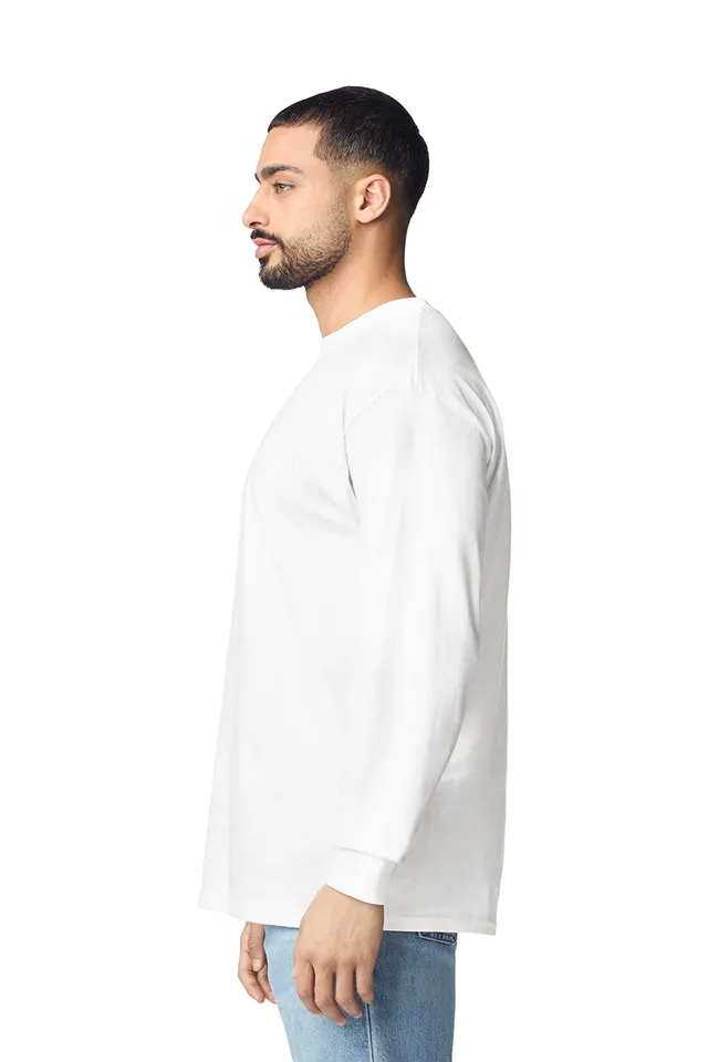 Gildan Ultra Cotton™ felnőtt hosszú ujjú póló (2400), modellen