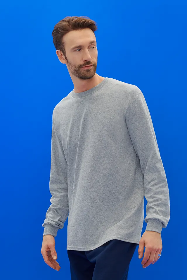 Gildan Ultra Cotton™ felnőtt hosszú ujjú póló (2400), modellen