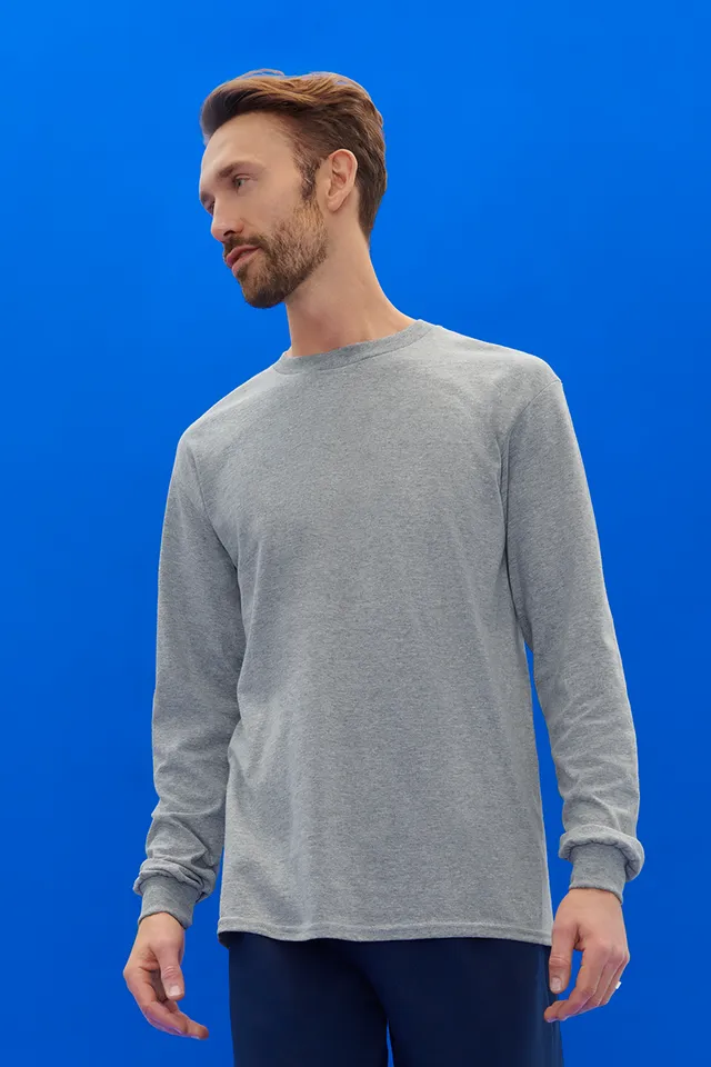 Gildan Ultra Cotton™ felnőtt hosszú ujjú póló (2400), modellen