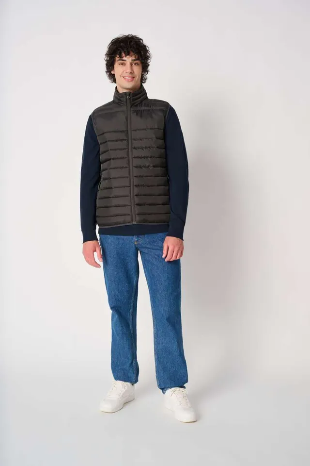 iDeal Basic férfi bélelt mellény (IB6172), modellen