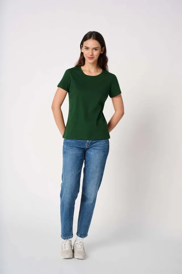 iDeal Basic IDEAL190 női póló (IB321), modellen
