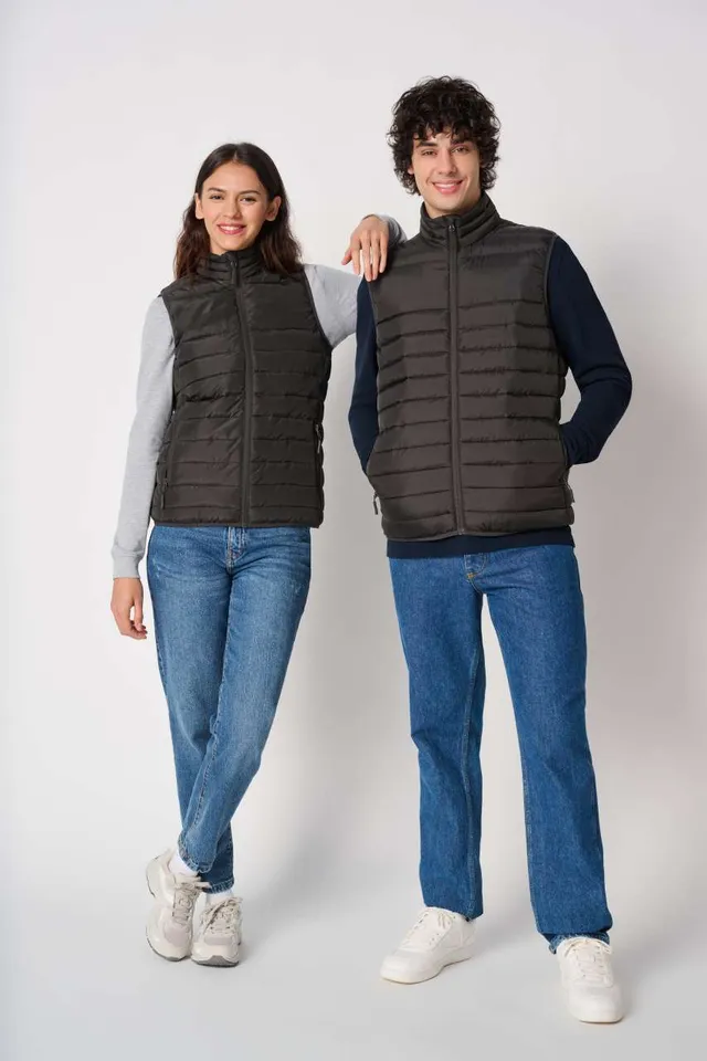 iDeal Basic női bélelt mellény (IB6173), modellen