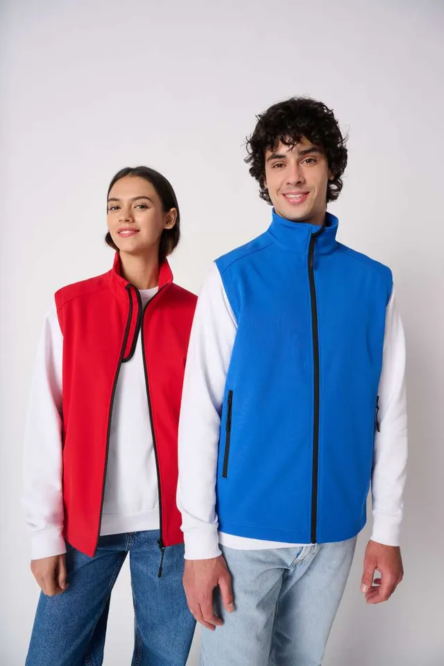 iDeal Basic uniszex alap softshell mellény (IB413), modellen