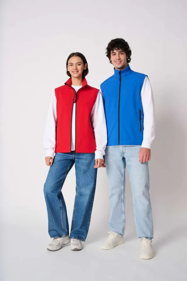 iDeal Basic uniszex alap softshell mellény (IB413), modellen