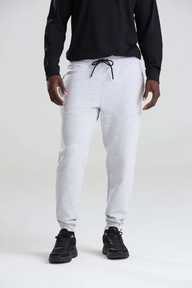 Just Cool adaptív Jogging nadrág (JC307), modellen
