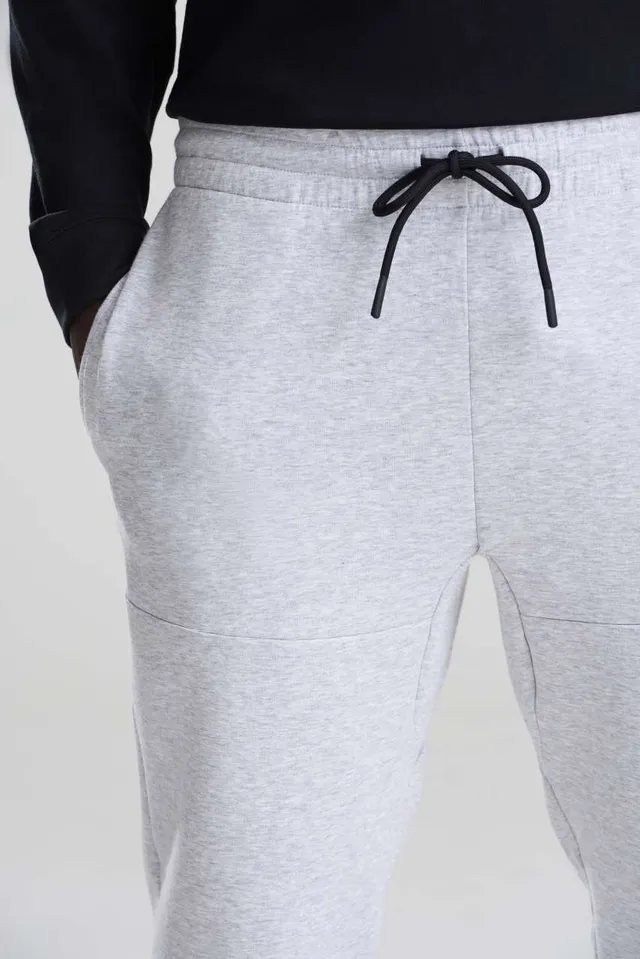 Just Cool adaptív Jogging nadrág (JC307), modellen