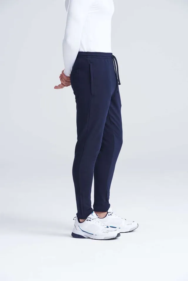 Just Cool férfi Cool szűkülű szárú Jogging nadrág (JC082), modellen