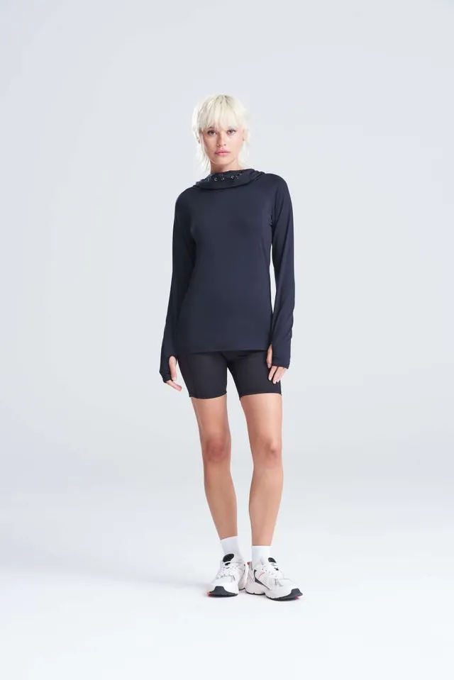 Just Cool női Cool kámzsagalléros felső (JC038), modellen