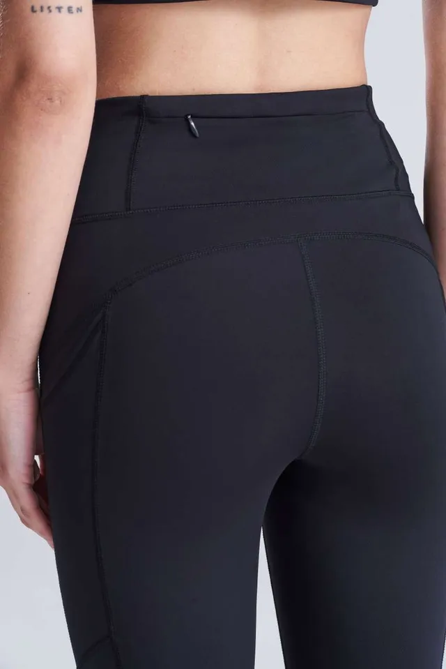Just Cool női újrahasznosított technikai leggings (JC287), modellen