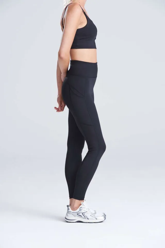 Just Cool női újrahasznosított technikai leggings (JC287), modellen