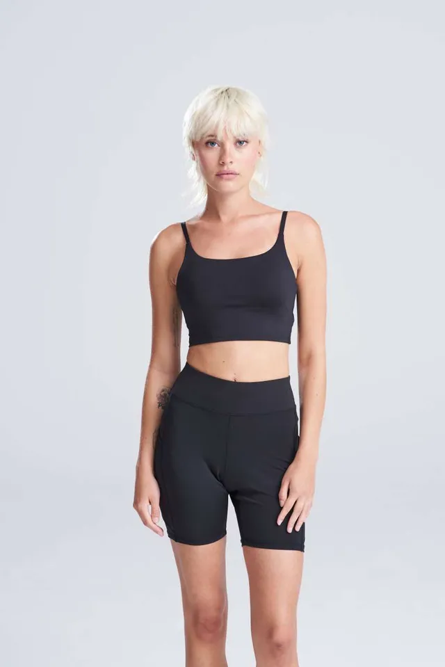 Just Cool női újrahasznosított technikai sport melltartó (JC217), modellen