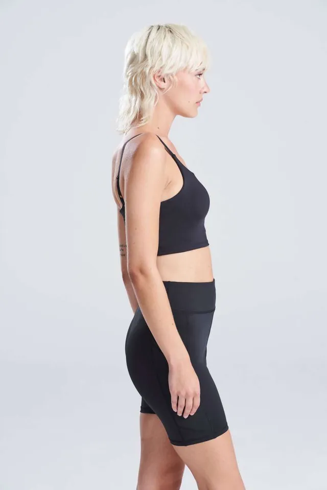 Just Cool női újrahasznosított technikai sport melltartó (JC217), modellen
