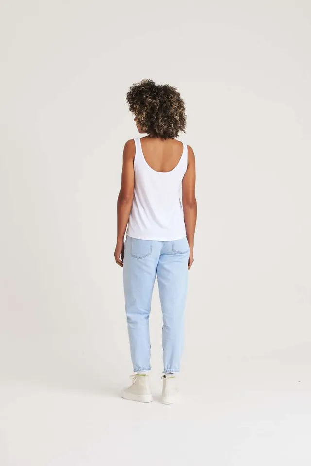 Just Ts női ujjatlan felső (JT017), modellen