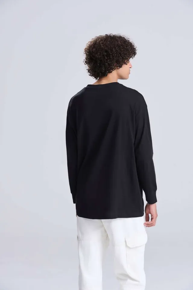 Just Ts Oversize 100 hosszú ujjú póló (JT019), modellen