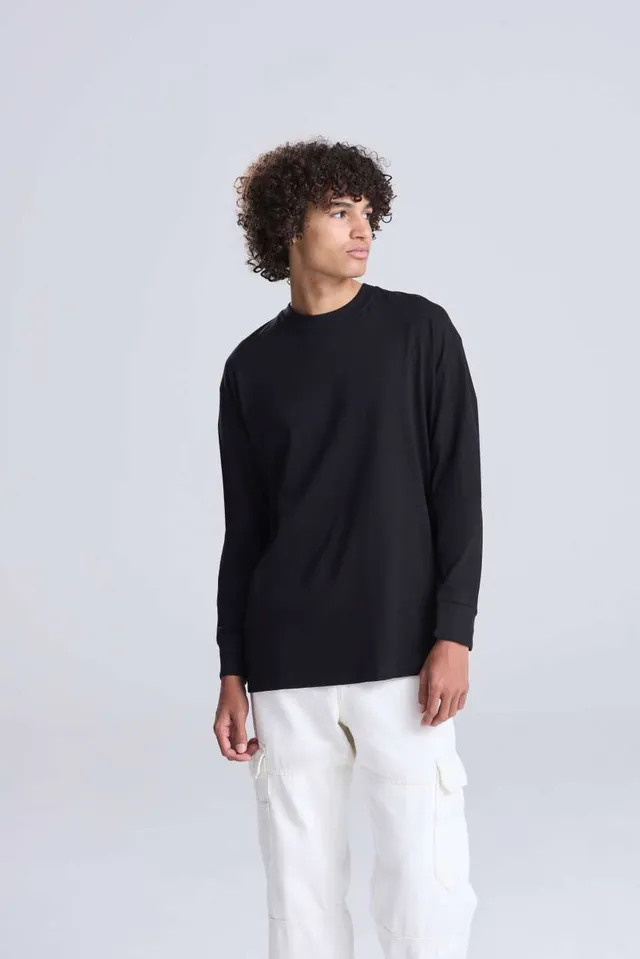 Just Ts Oversize 100 hosszú ujjú póló (JT019), modellen