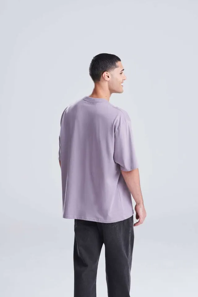 Just Ts Oversize 100 póló (JT009), modellen