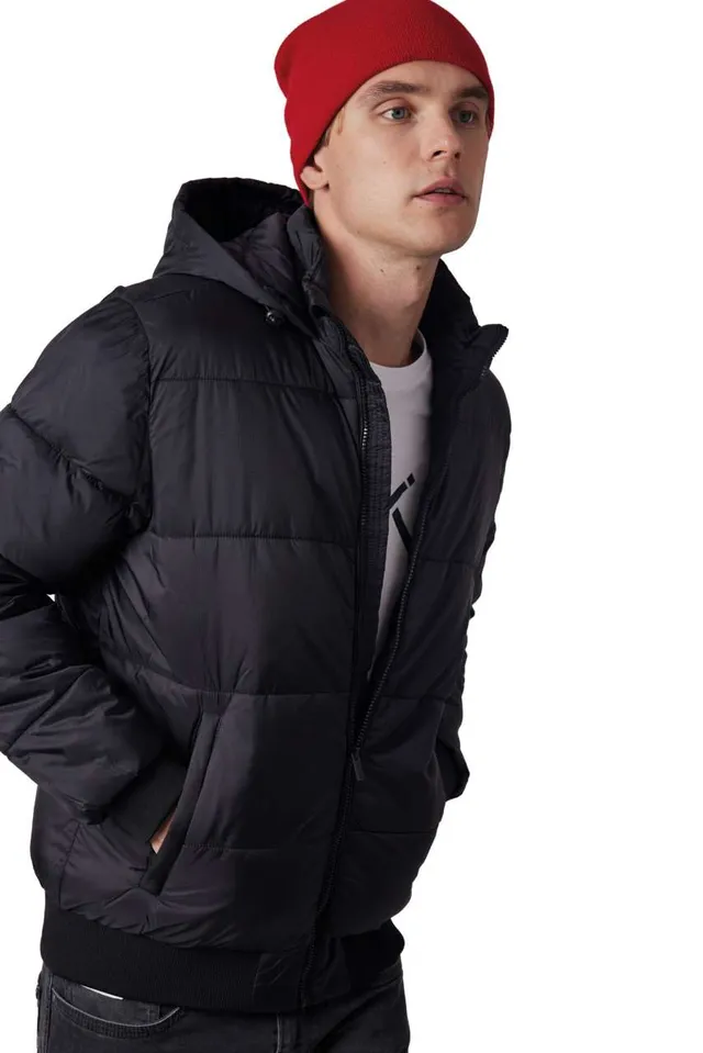 K-UP bélelt kötött sapka (KP518), modellen