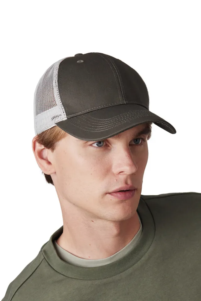 K-UP Oekotex tanúsítvánnyal rendelkező hálós sapka (KP110), modellen
