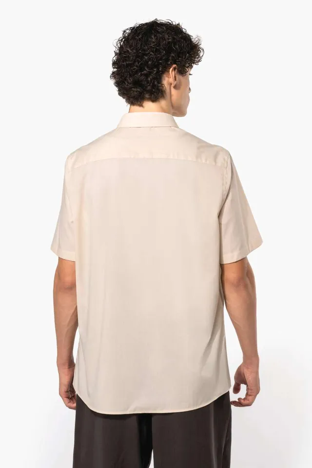 Kariban Ace - férfi rövid ujjú könnyen kezelhető Polycotton poplin ing (K551), modellen