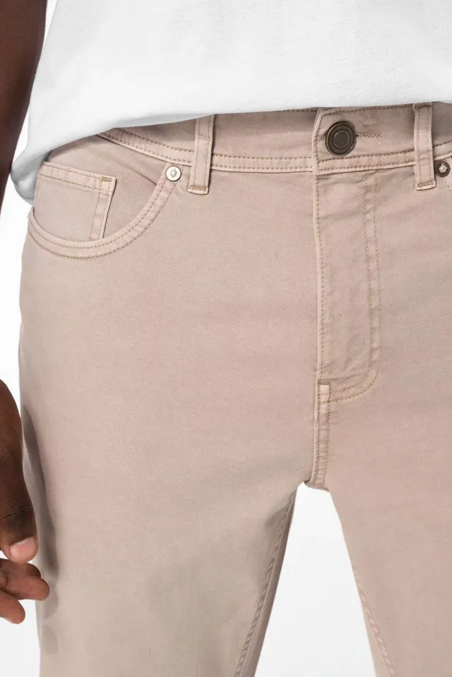 Kariban férfi 5 zsebes nadrág (K7009), modellen