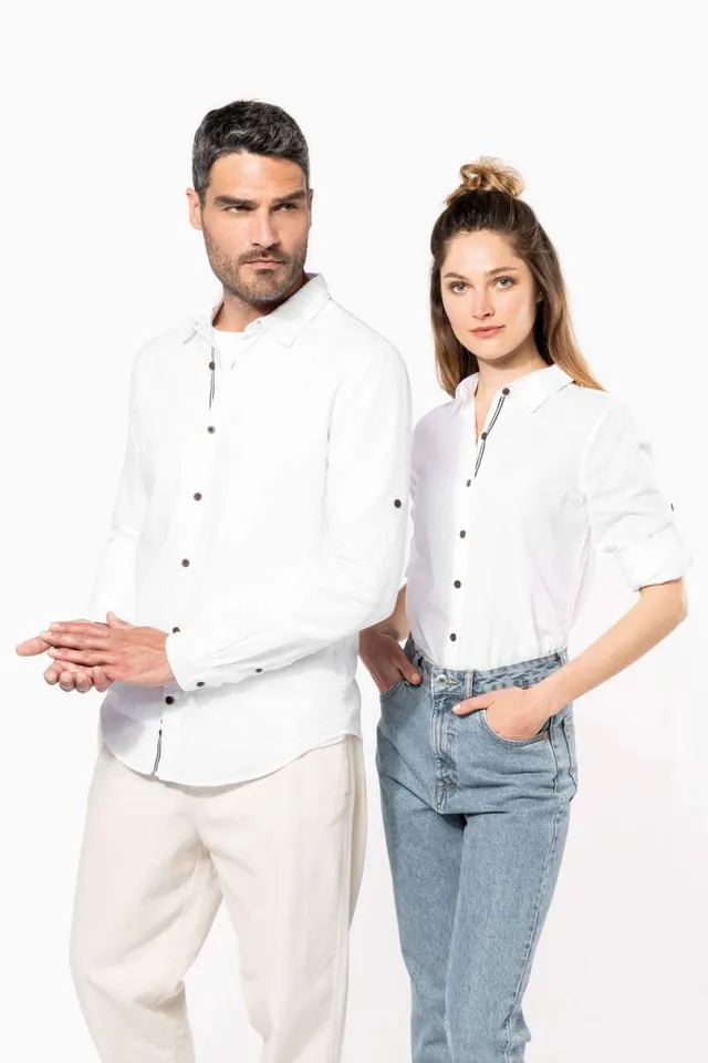 Kariban férfi hosszú ujjú Len és pamut ing (K588), modellen