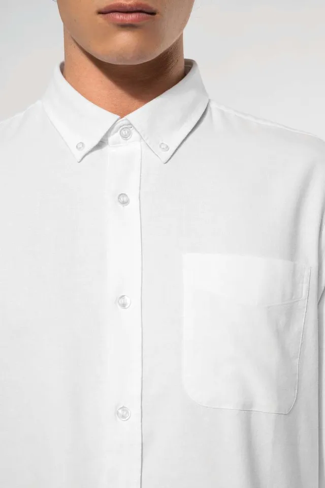 Kariban férfi hosszú ujjú oxford ing (K516), modellen