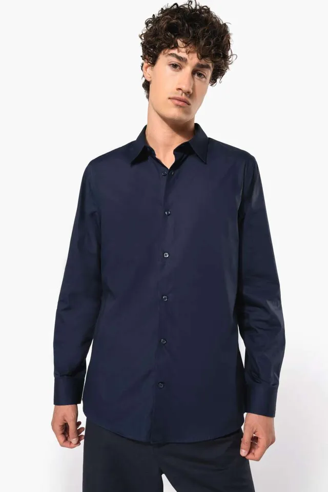 Kariban férfi hosszú ujjú Poplin ing (K513), modellen