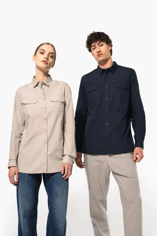 Kariban férfi hosszú ujjú Safari ing (K590), modellen