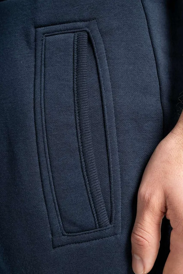 Kariban férfi Jogging nadrág (K700), modellen