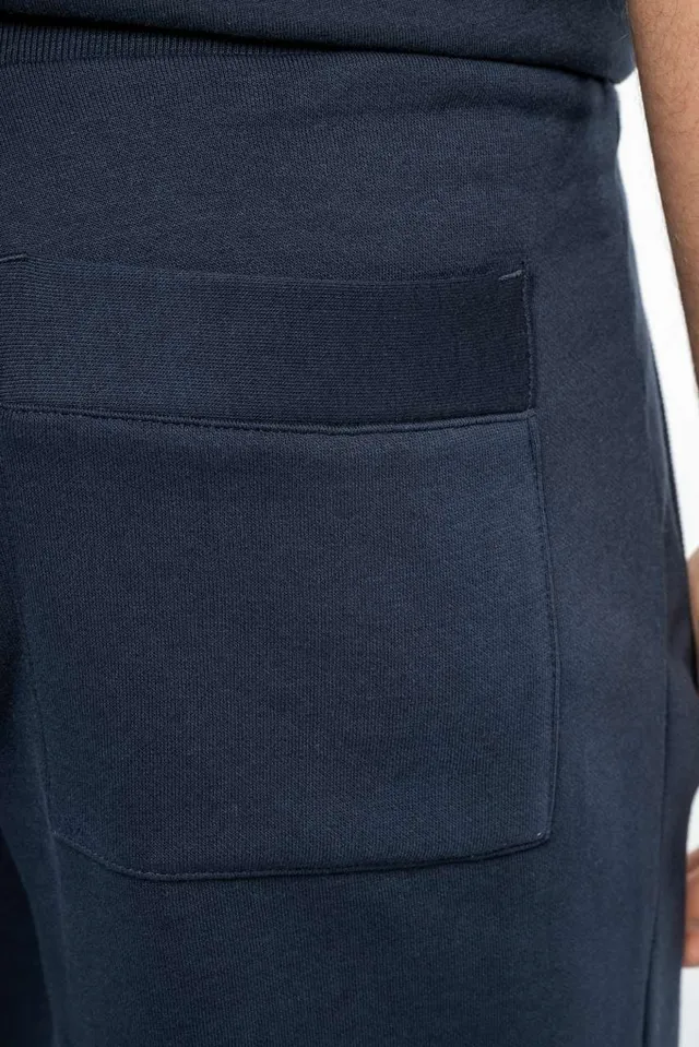Kariban férfi Jogging nadrág (K700), modellen
