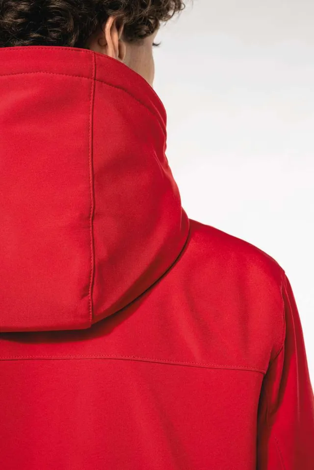 Kariban férfi kapucnis softshell bélelt parka (K650), modellen