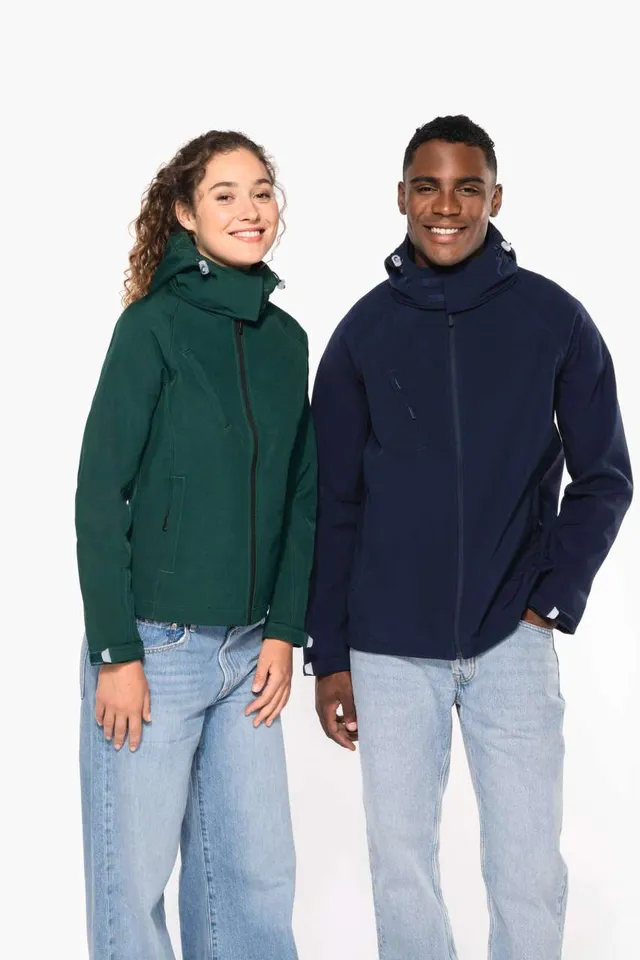 Kariban férfi kapucnis softshell kabát (K413), modellen