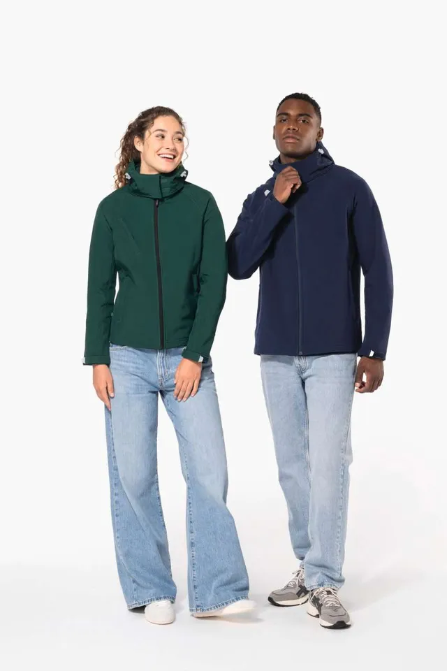 Kariban férfi kapucnis softshell kabát (K413), modellen