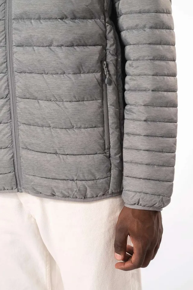 Kariban férfi könnyű kapucnis dzseki (K6110), modellen