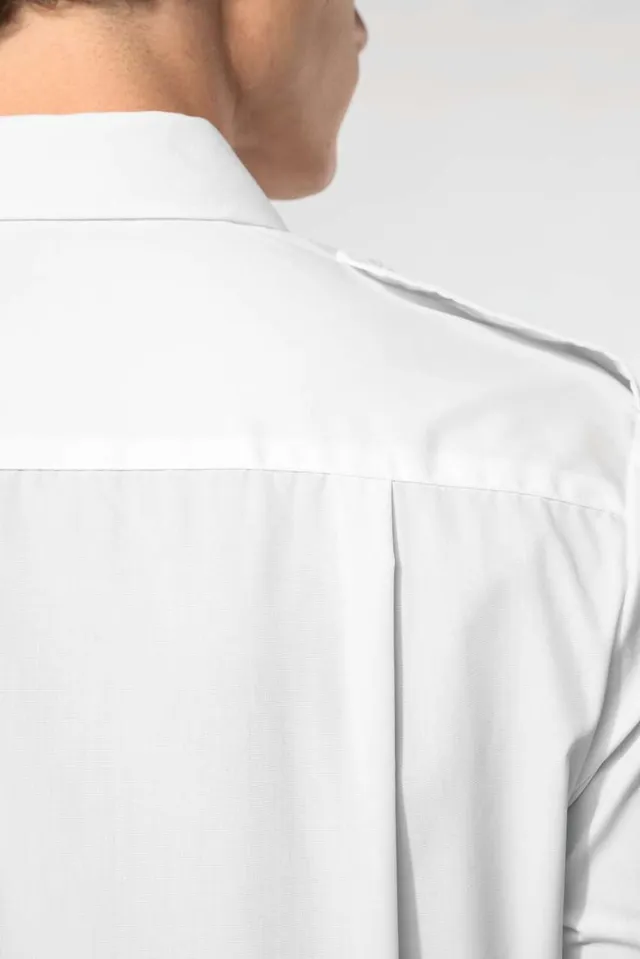 Kariban férfi rövid ujjú pilóta ing (K503), modellen