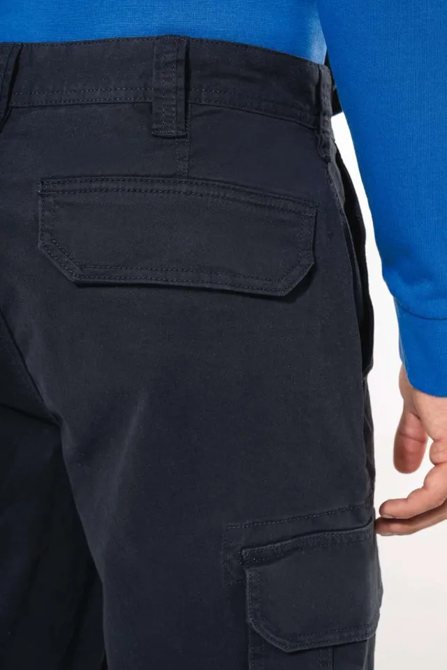 Kariban férfi Sokzsebes bermuda Short nadrág (K754), modellen