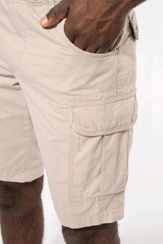 Kariban férfi sokzsebes bermuda Short nadrág (K766), modellen