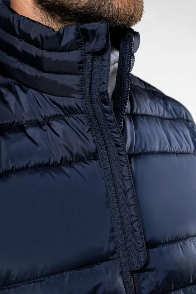 Kariban férfi steppelt mellény (K6172), modellen
